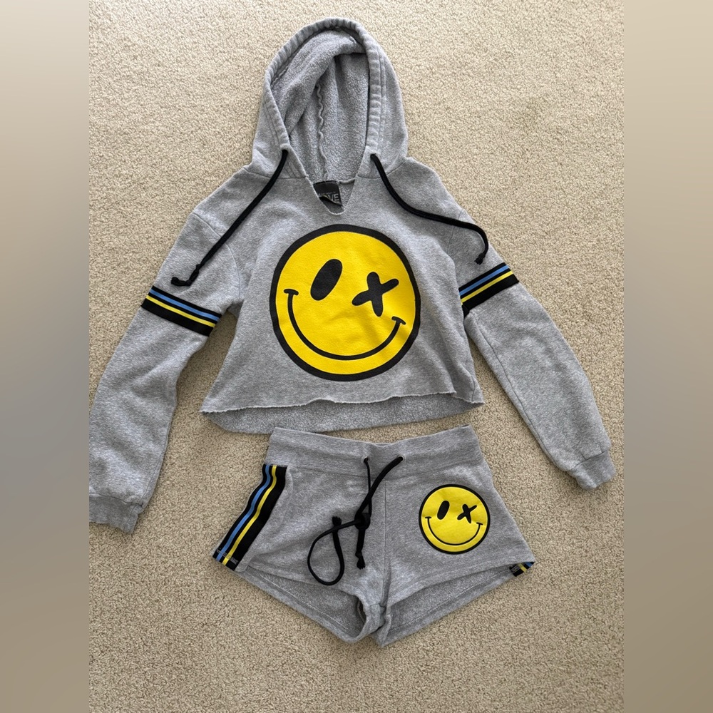 Love Junkie hoodie short set